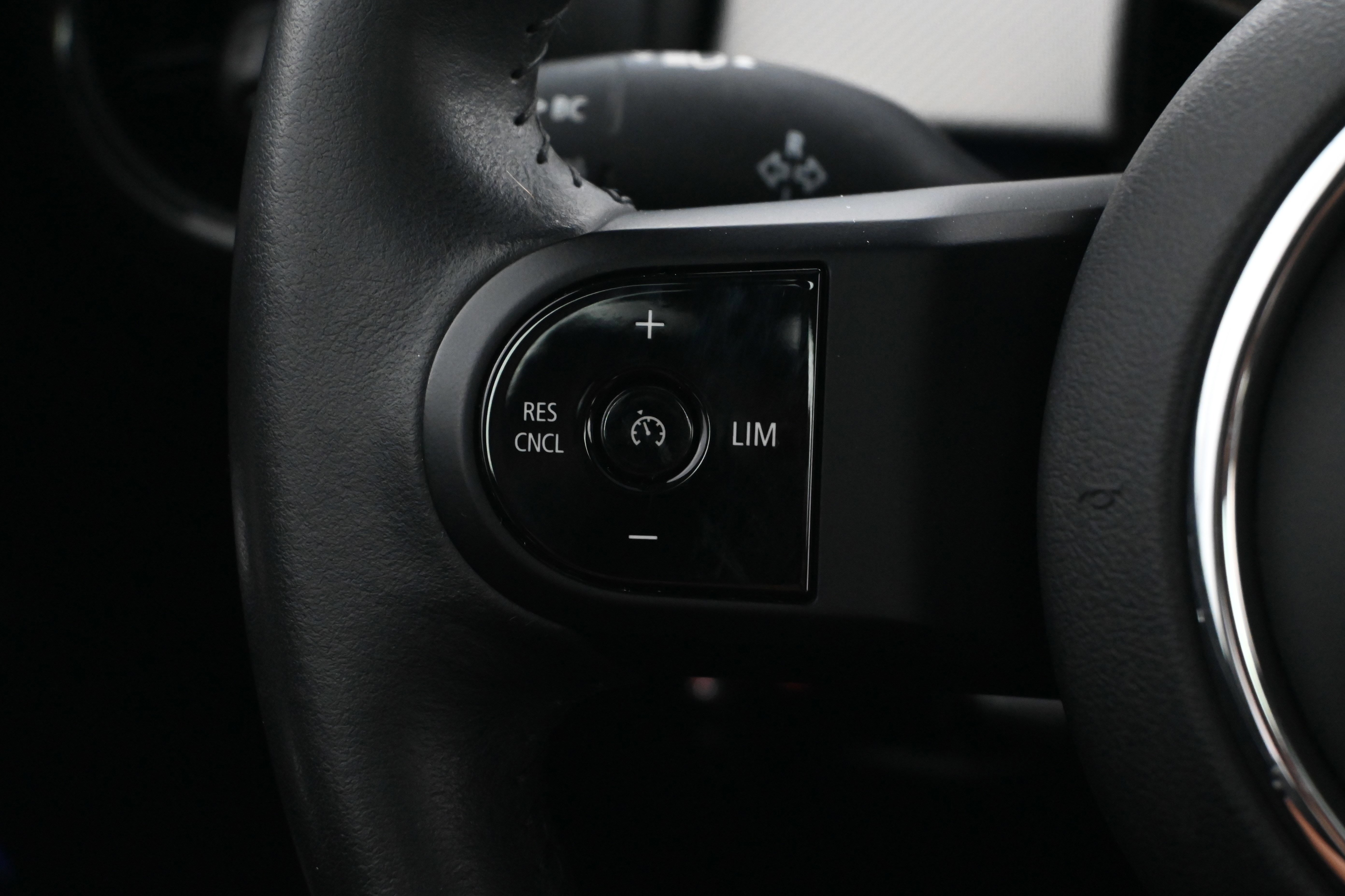 Used 2023 MINI Cooper SE image 30