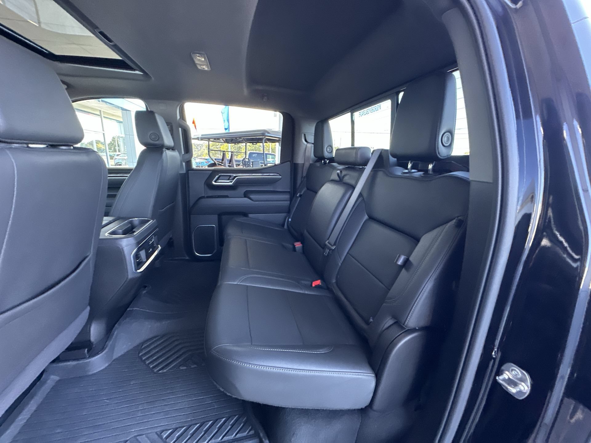 Certified 2025 Chevrolet Silverado 1500 LTZ AWD/4WD image 26