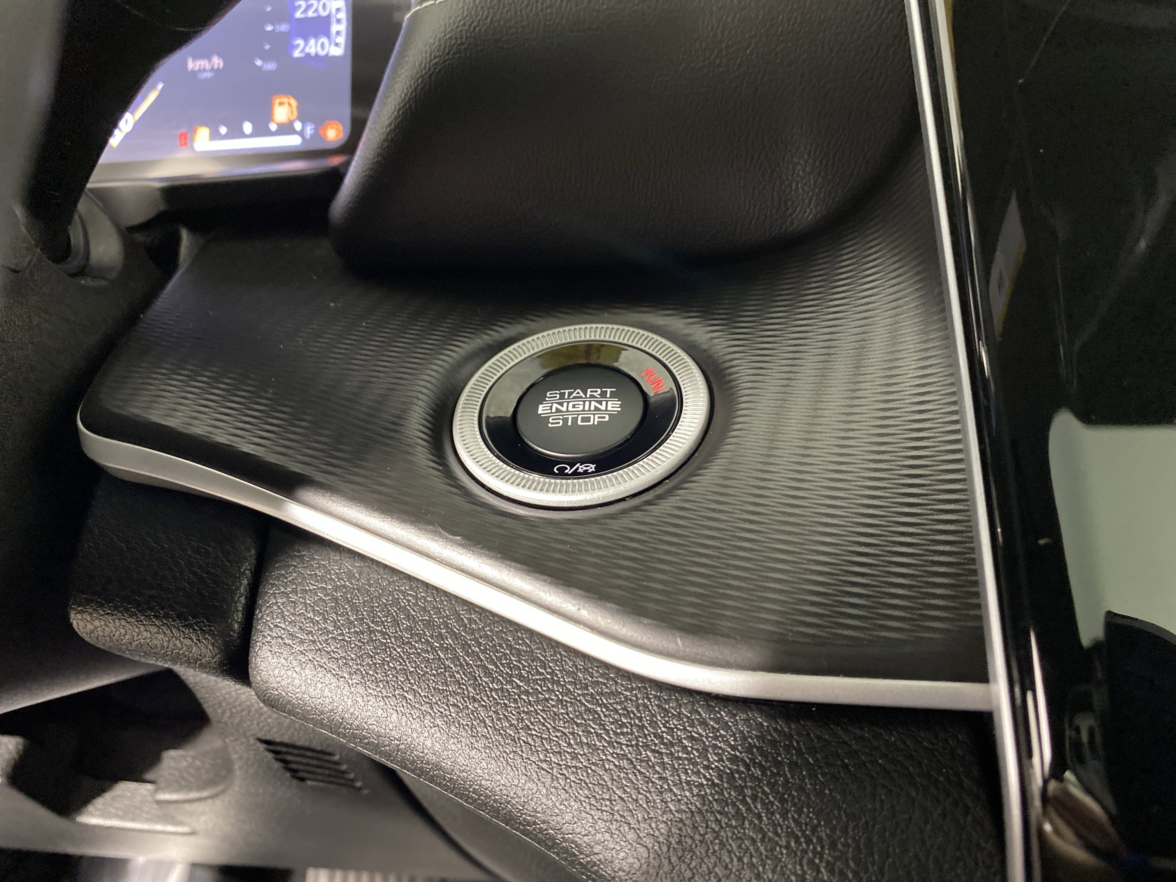 Used 2023 Jeep Grand Cherokee L Laredo image 26