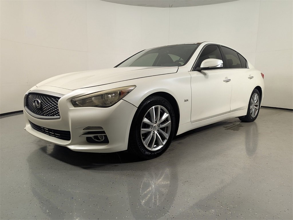 Used 2016 INFINITI Q50 3.0t Premium w/ 3.0T Premium Plus Package image 3