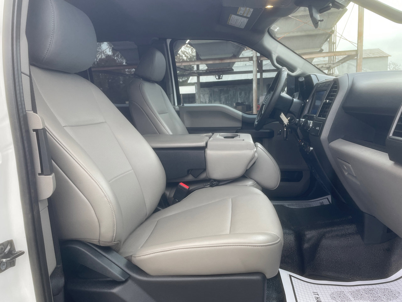 Used 2022 Ford F250 XL w/ Power Equipment Group image 17