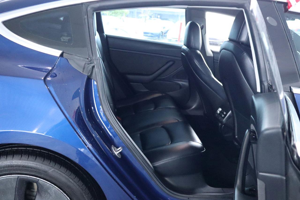 Used 2018 Tesla Model 3 Mid Range RWD image 32