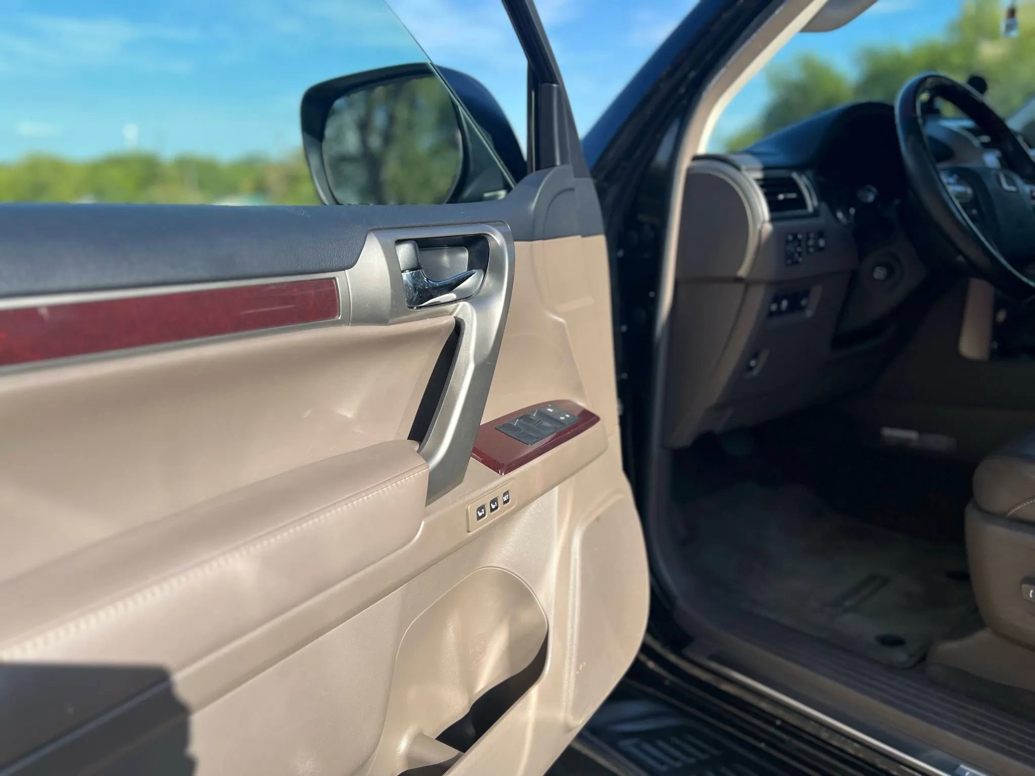 Used 2014 Lexus GX 460 Luxury image 20