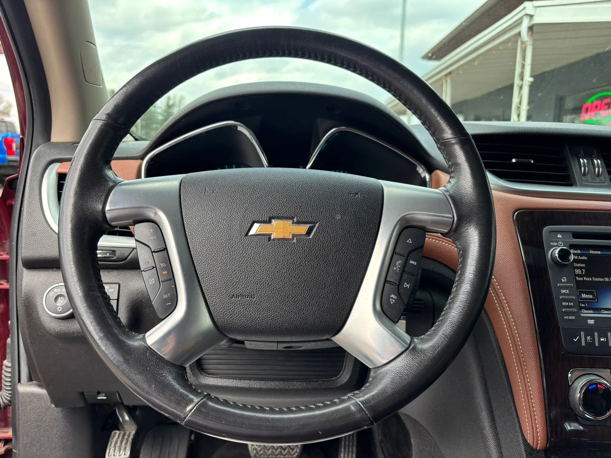 Used 2015 Chevrolet Traverse LTZ image 21