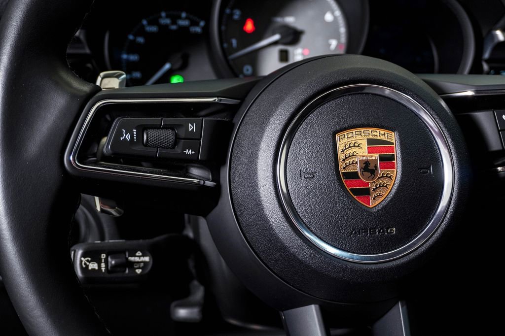 Certified 2024 Porsche Macan S AWD/4WD image 20