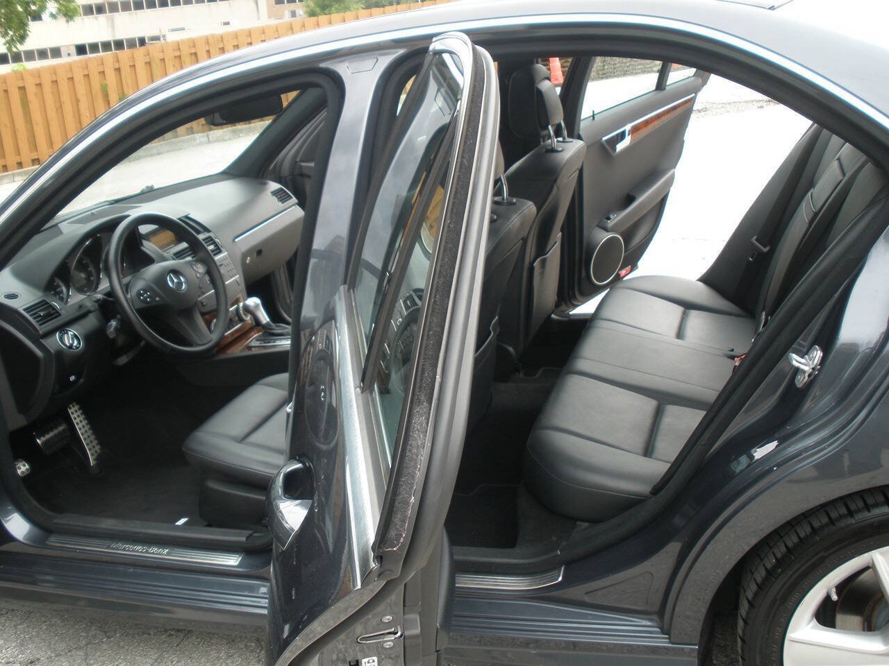 Used 2010 Mercedes-Benz C 300 4MATIC Sedan image 26