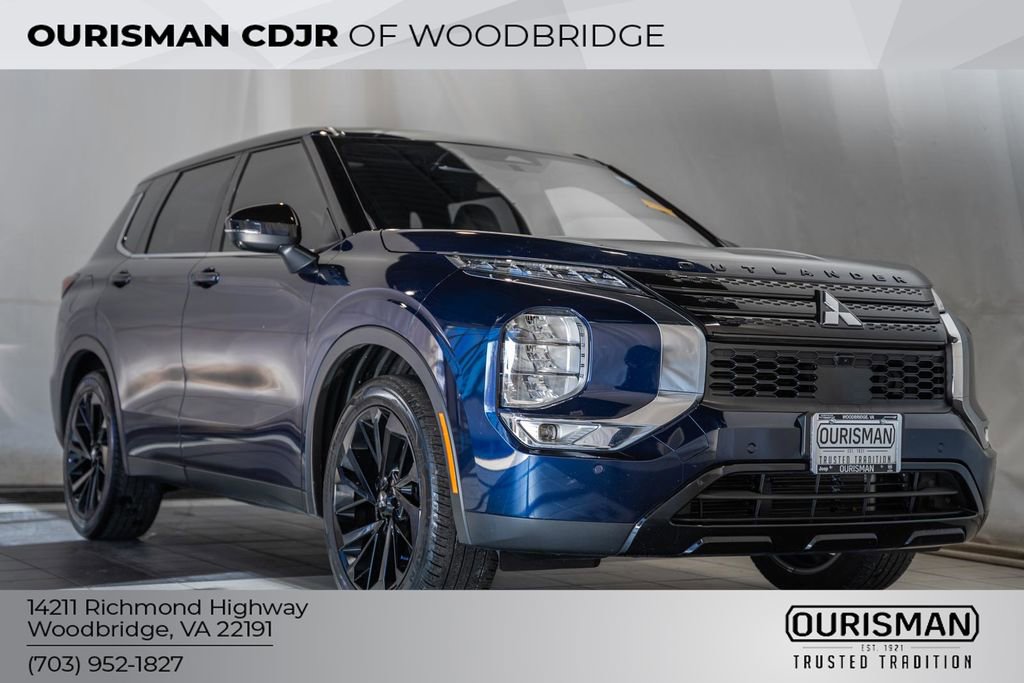 Used 2023 Mitsubishi Outlander SE Black Edition