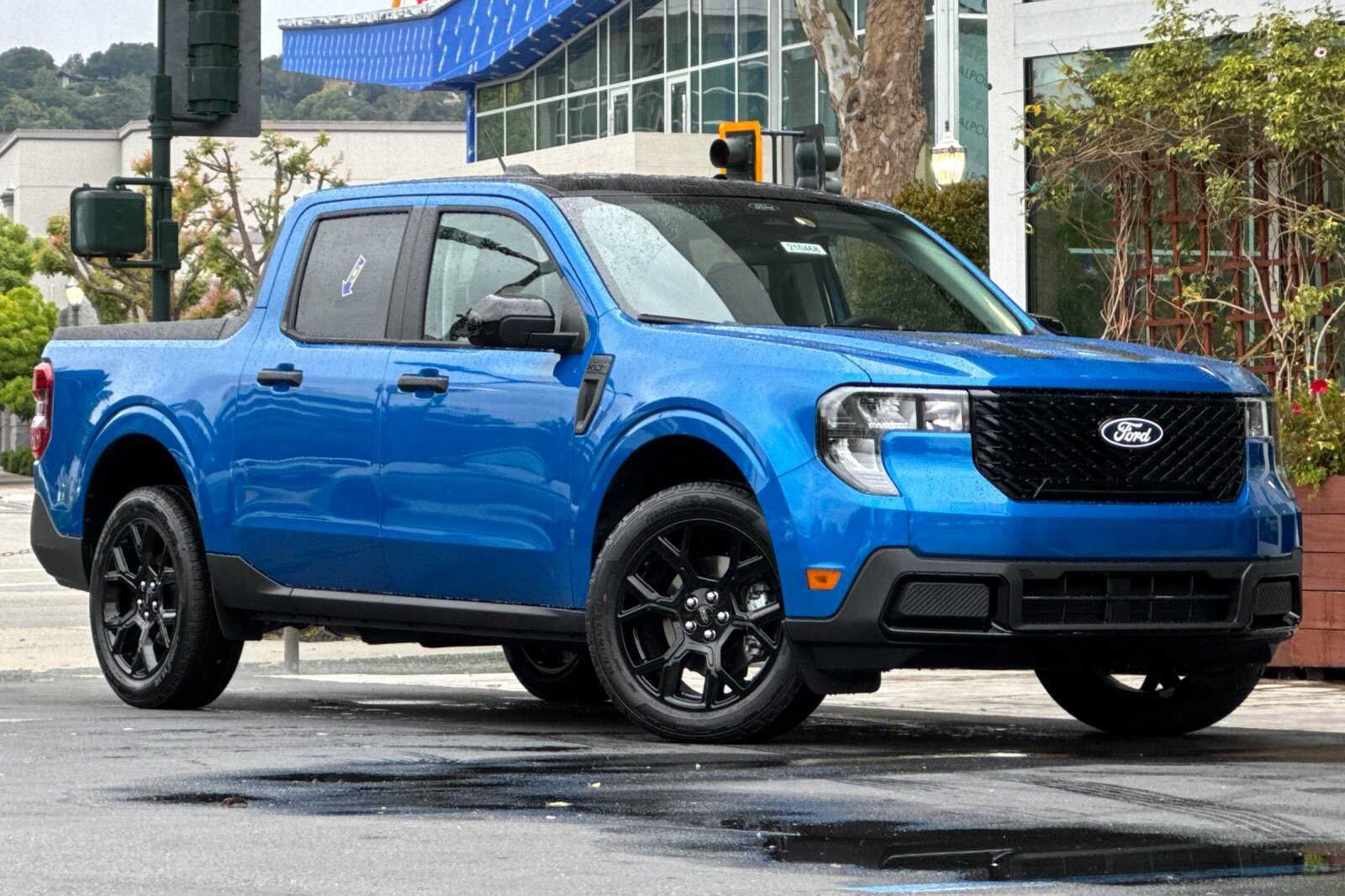 New 2026 Ford Maverick XLT w/ XLT Luxury Package AWD/4WD image 2