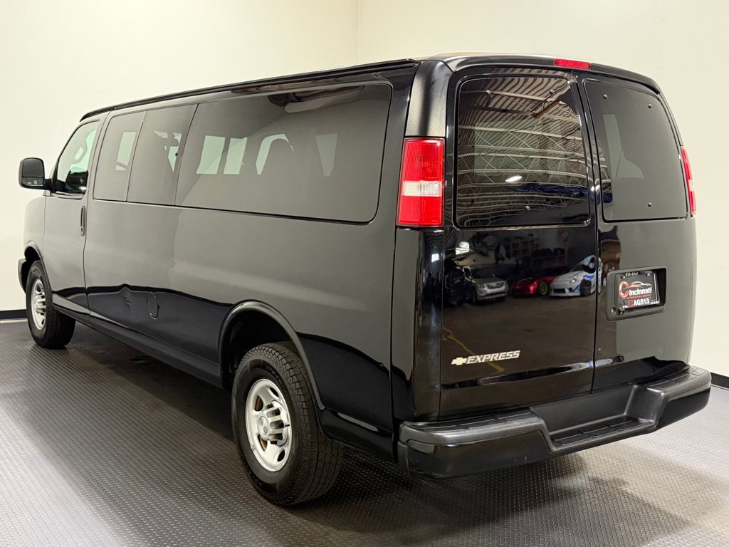 Used 2019 Chevrolet Express 3500 LS RWD image 7