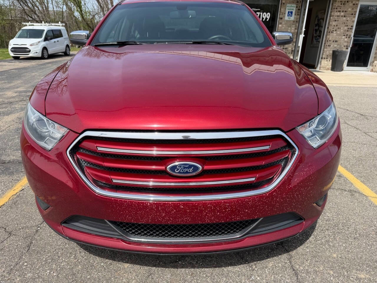 Used 2014 Ford Taurus Limited FWD image 8