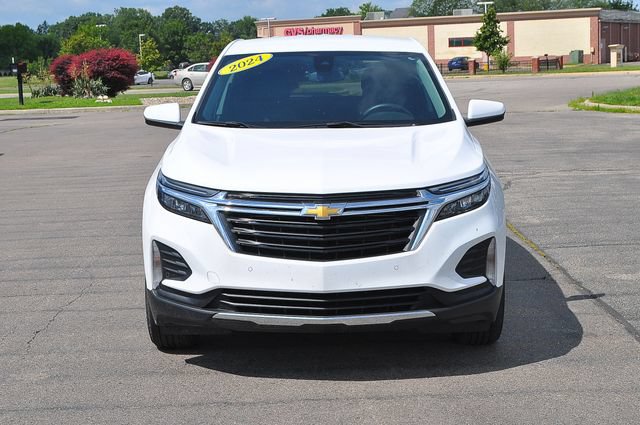 Used 2024 Chevrolet Equinox LT w/ LPO, Floor Liner Package FWD image 8