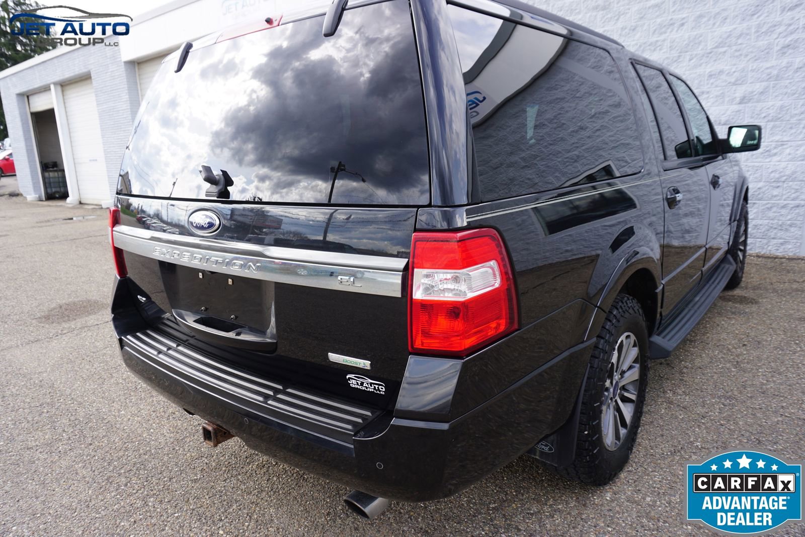 Used 2015 Ford Expedition EL XLT image 11