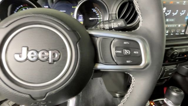 Used 2023 Jeep Wrangler Unlimited Sahara w/ Cold Weather Group AWD/4WD image 23