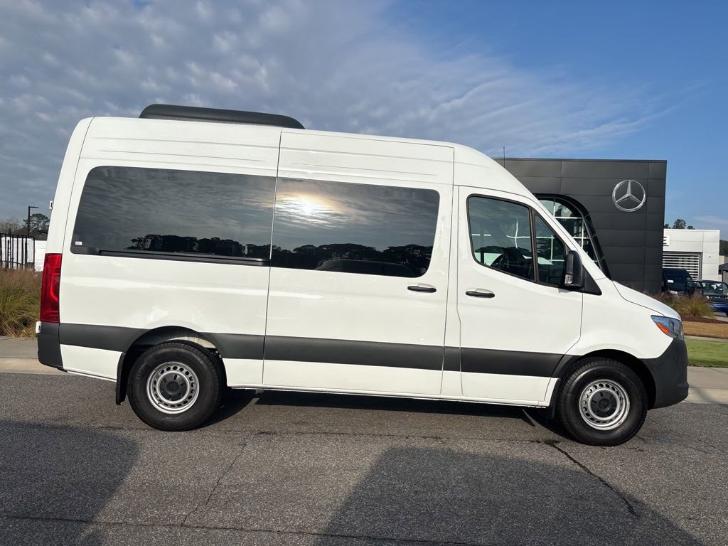 Used 2024 Mercedes-Benz Sprinter 2500 image 2