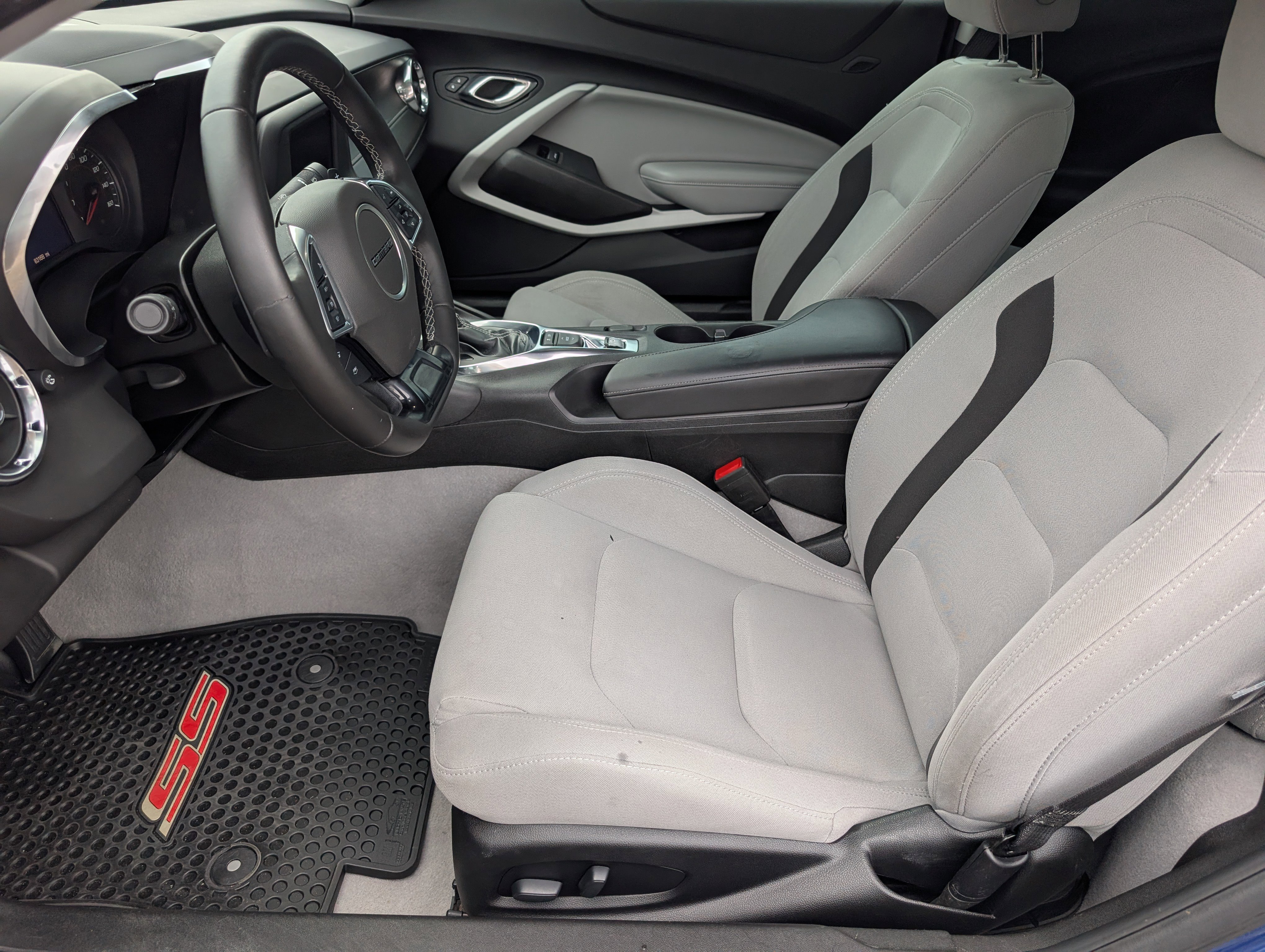 Used 2021 Chevrolet Camaro LT image 29