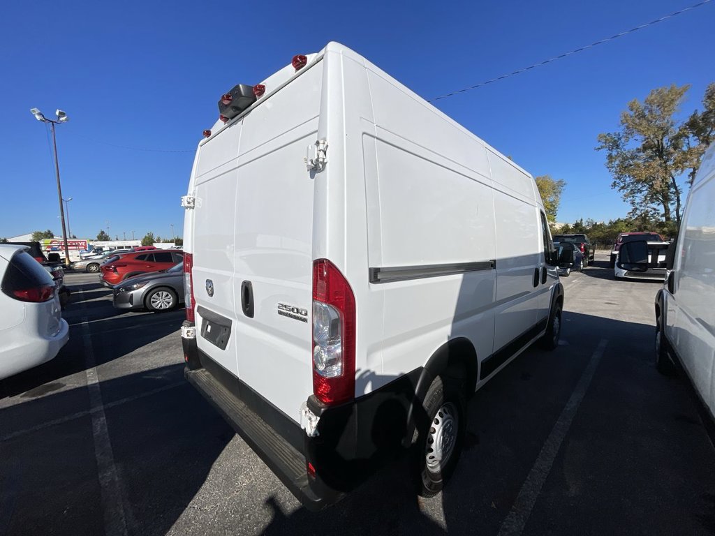 Used 2025 RAM ProMaster 2500 w/ Convenience Group FWD image 12