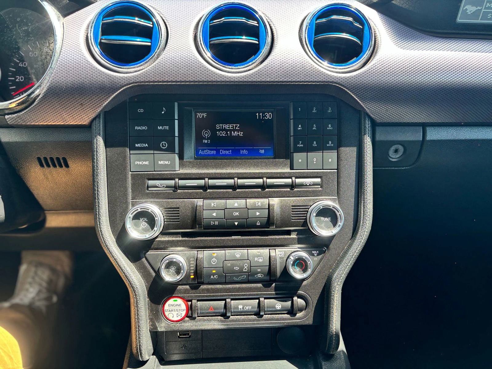 Used 2015 Ford Mustang Coupe image 16