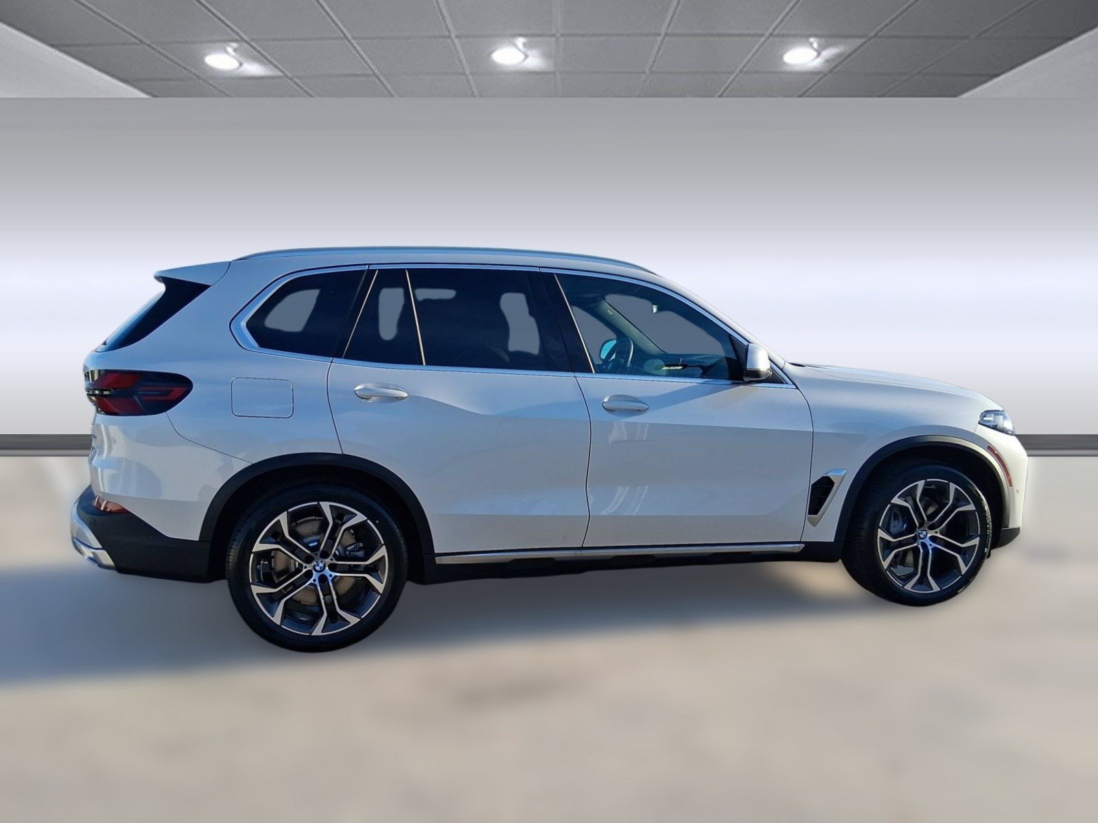 Used 2026 BMW X5 xDrive50e w/ Climate Comfort Package AWD/4WD image 7