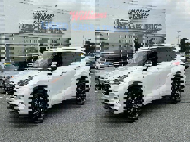 Used 2021 Toyota Highlander Limited