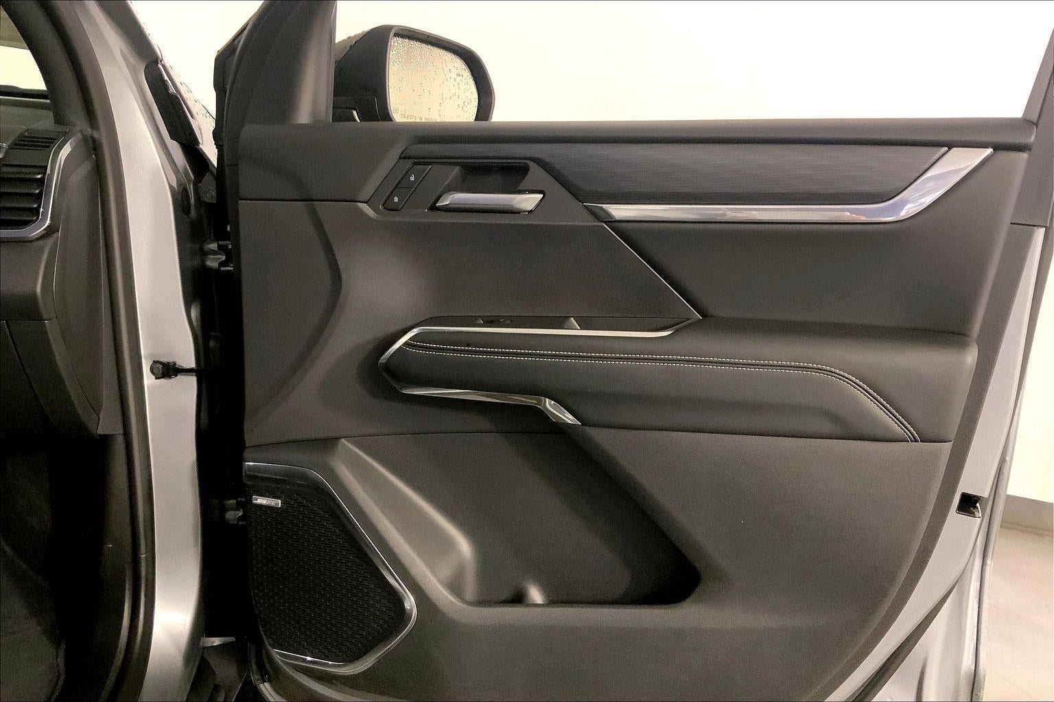 Used 2025 GMC Acadia Elevation FWD image 26