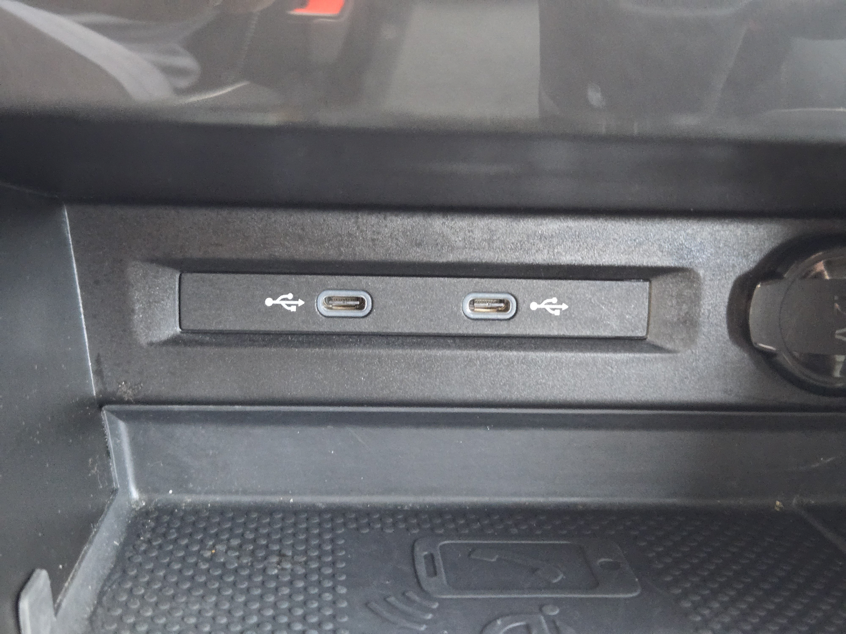 Used 2023 Volkswagen Tiguan SE R-Line FWD image 18