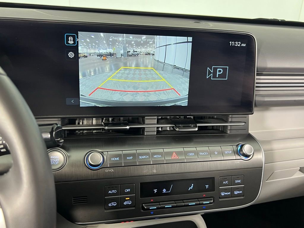 Used 2025 Hyundai Kona SEL image 17