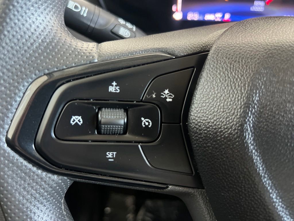 Used 2025 Chevrolet TrailBlazer LT AWD/4WD image 41
