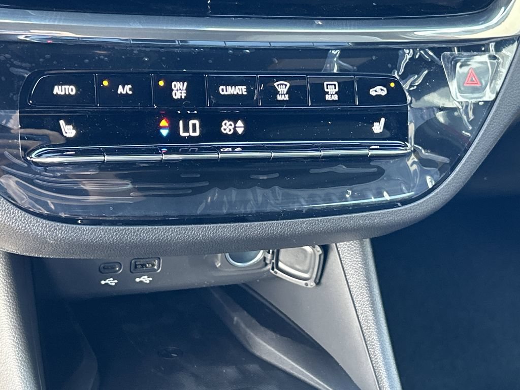 New 2026 Buick Envista Avenir FWD image 24