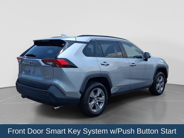 Used 2022 Toyota RAV4 XLE w/ Convenience Package AWD/4WD image 7