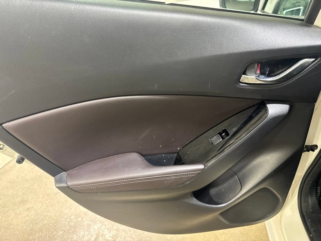 Used 2018 MAZDA MAZDA3 Grand Touring FWD image 20
