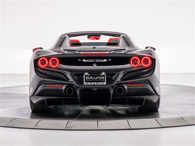 Used 2021 Ferrari F8 Tributo RWD image 4