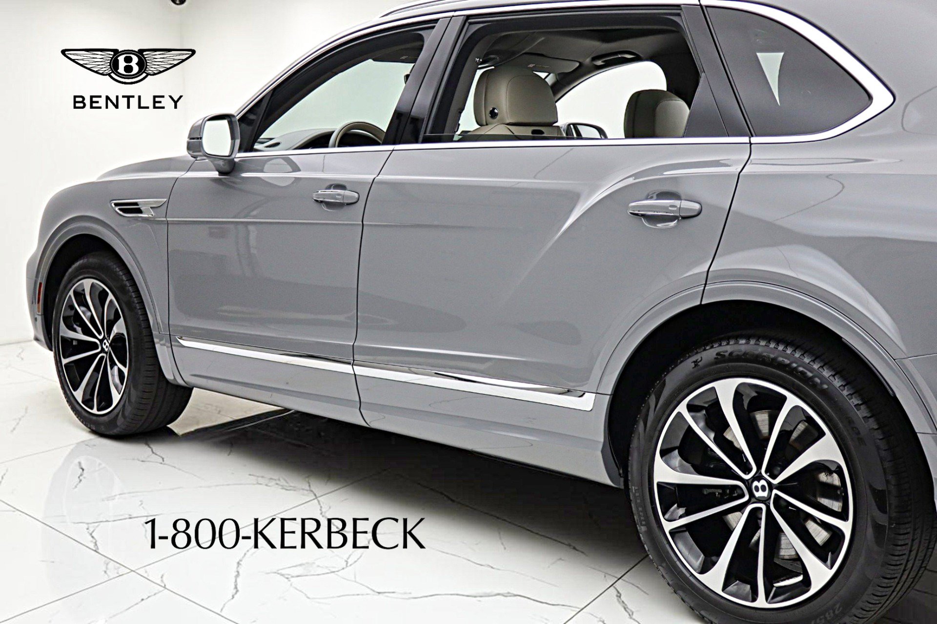 Used 2024 Bentley Bentayga Extended Wheelbase AWD/4WD image 8