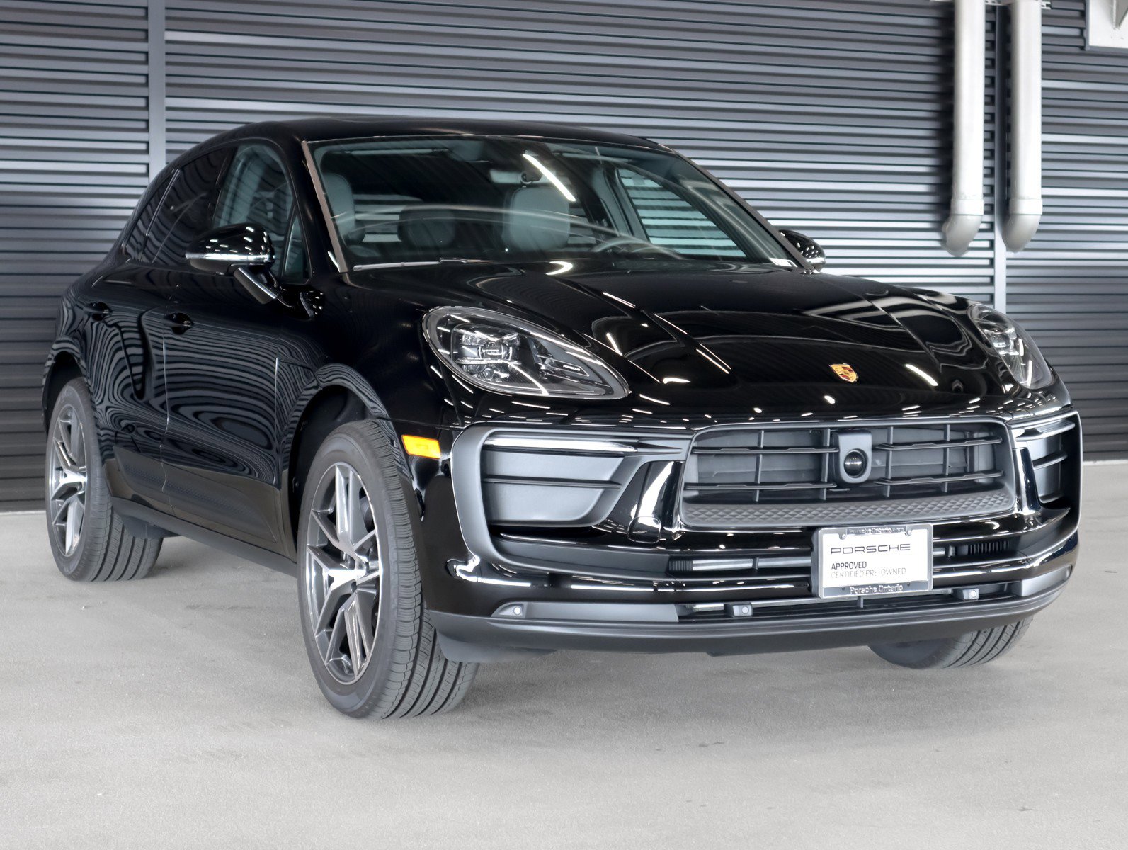 Certified 2026 Porsche Macan image 7