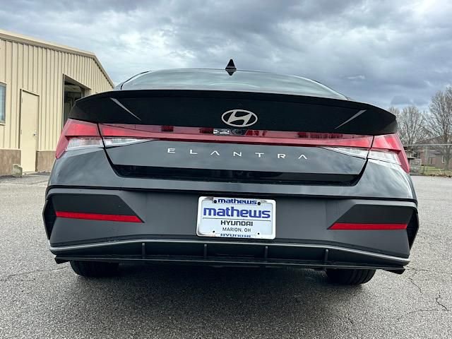 New 2026 Hyundai Elantra Sport image 3