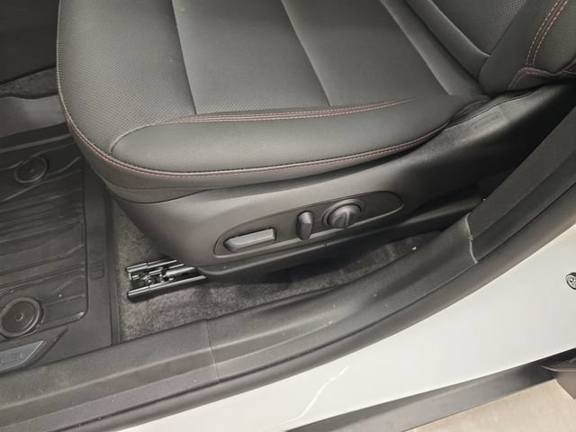 Used 2026 Chevrolet Trax RS w/ Driver Confidence Package FWD image 34