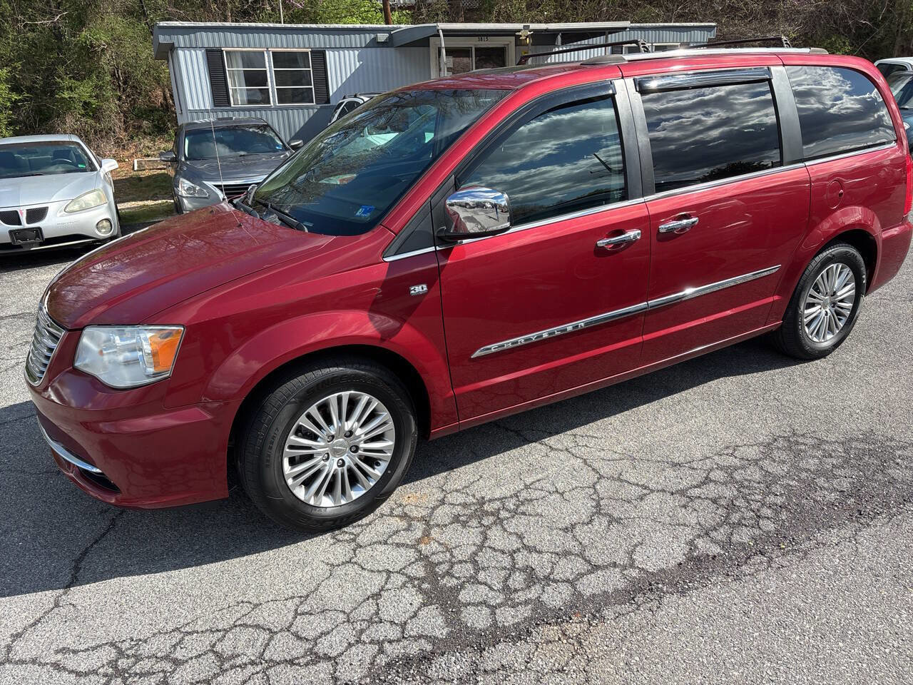 Used 2014 Chrysler Town & Country Touring-L