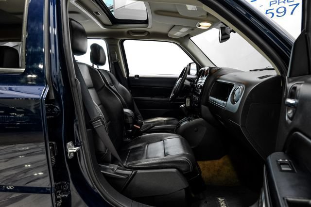 Used 2016 Jeep Patriot High Altitude AWD/4WD image 28