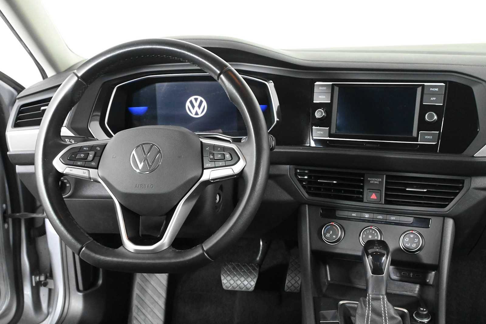 Certified 2022 Volkswagen Jetta S FWD image 3