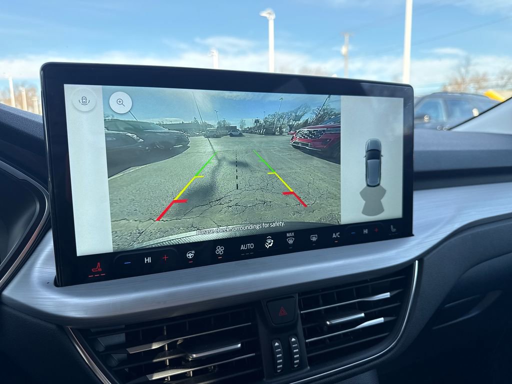 Used 2025 Ford Escape Platinum image 38