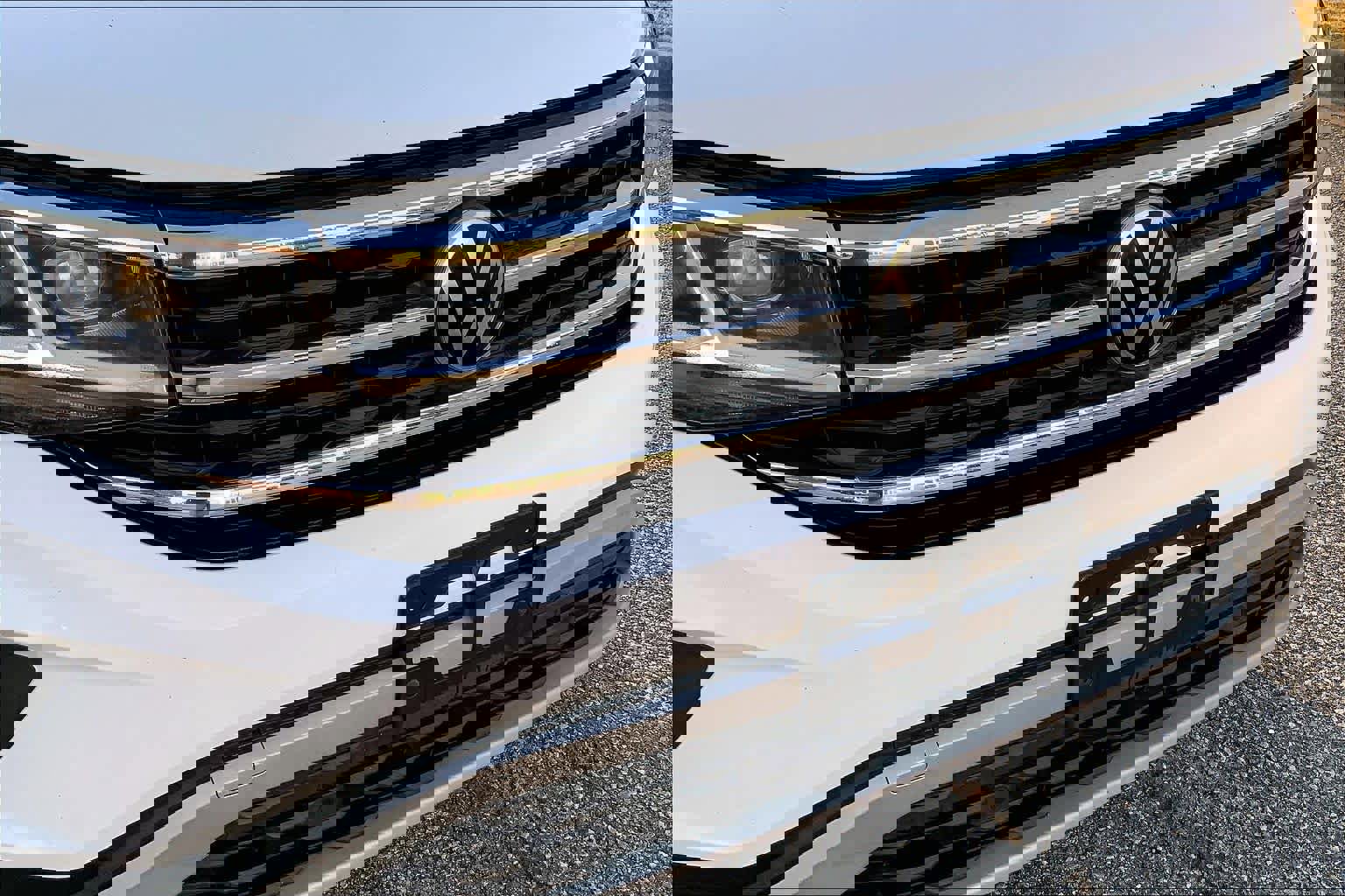 Used 2022 Volkswagen Atlas Cross Sport SE image 28