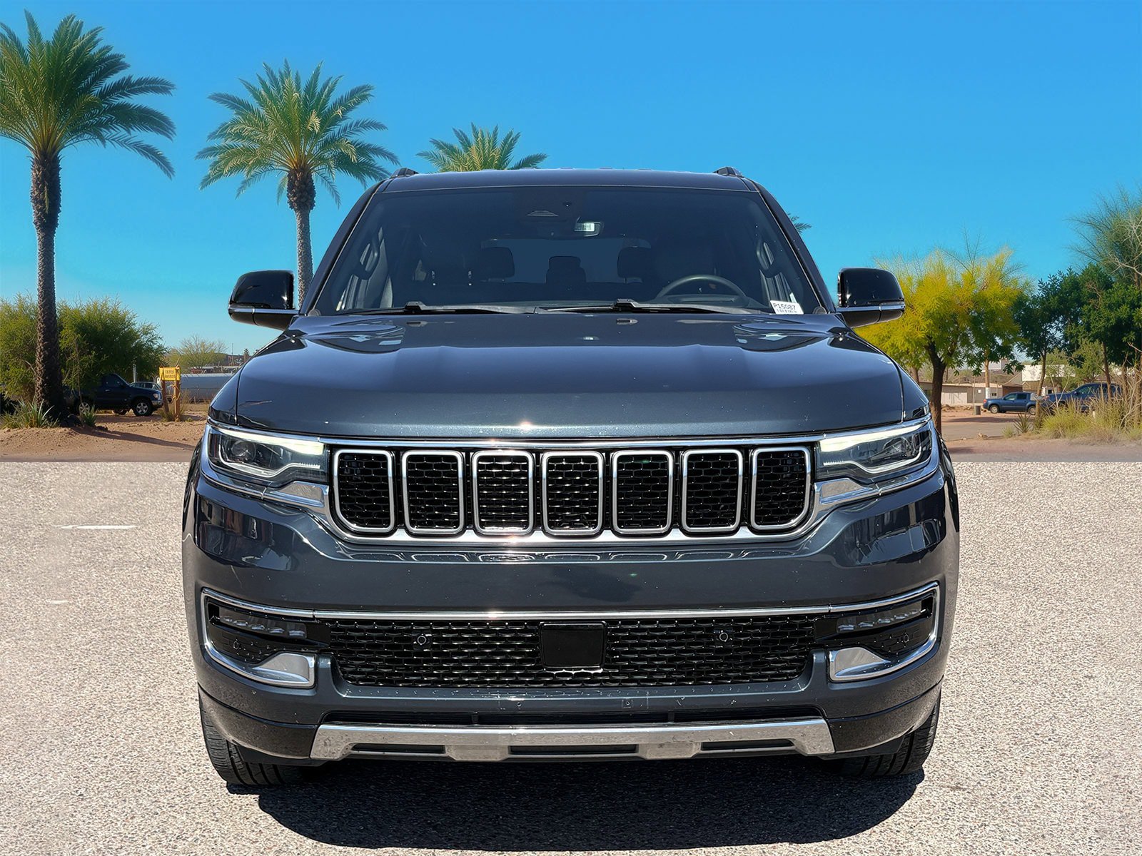 Used 2024 Jeep Wagoneer L Series III w/ Flexible Seating Group AWD/4WD image 9