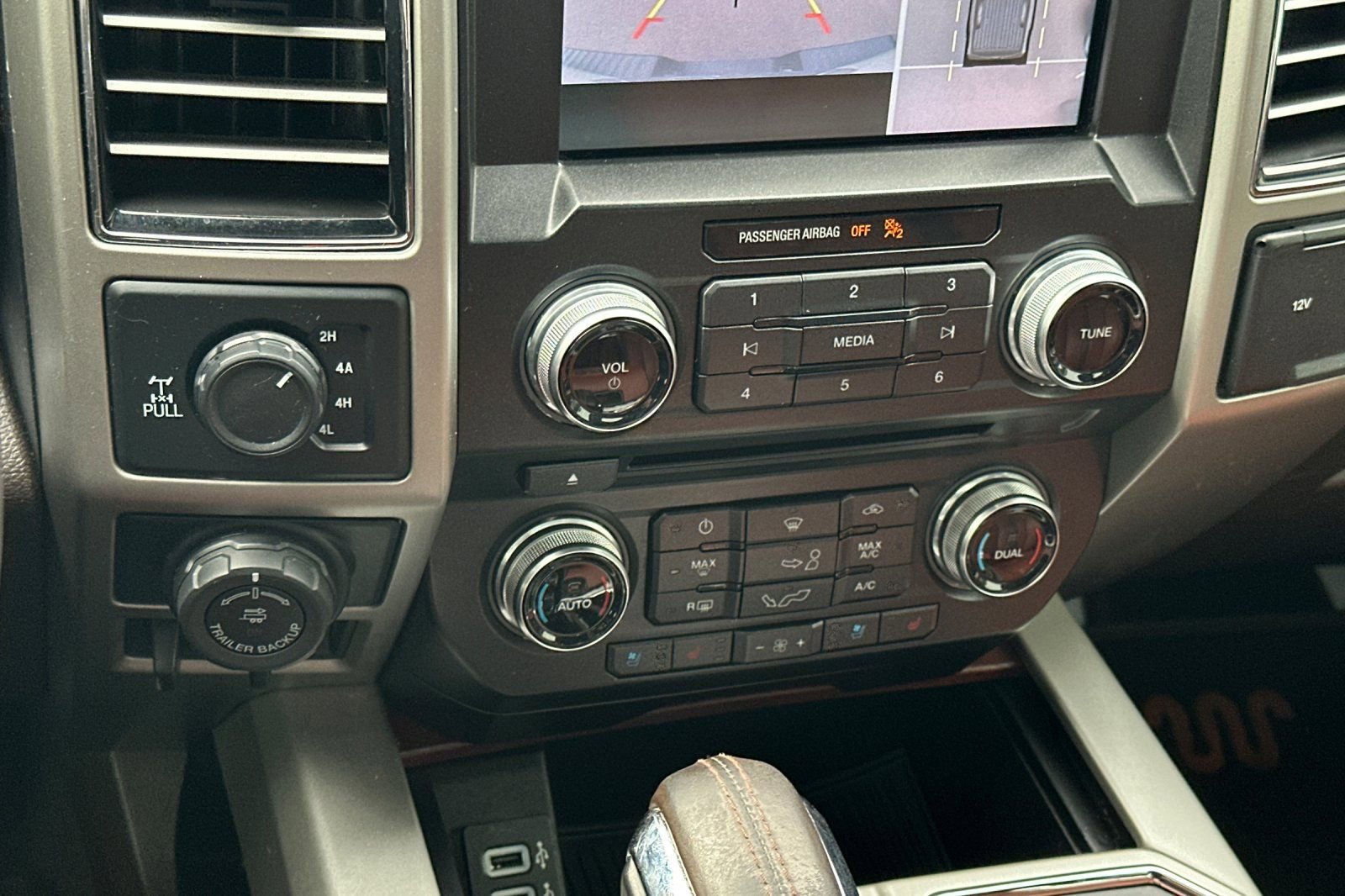 Used 2018 Ford F150 King Ranch w/ Equipment Group 601A Luxury image 20