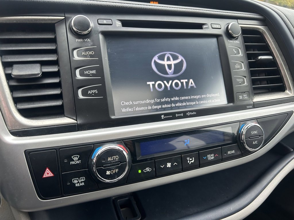 Used 2016 Toyota Highlander XLE image 22