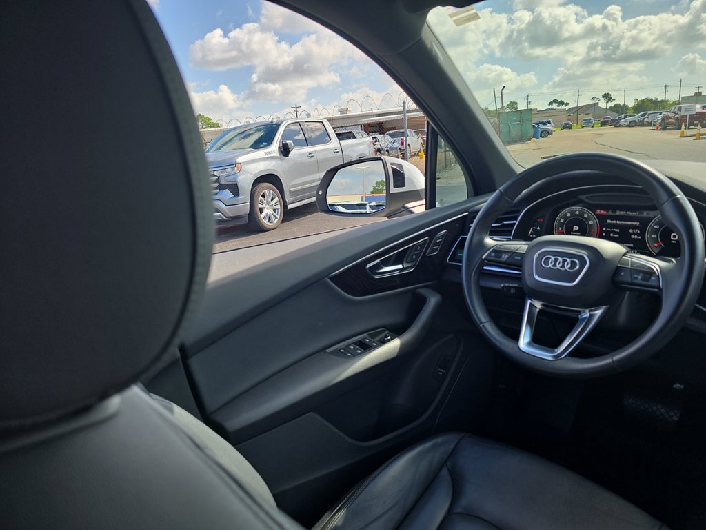 Used 2021 Audi Q7 3.0T Premium AWD/4WD image 15