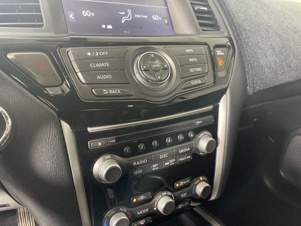 Used 2020 Nissan Pathfinder SV image 17