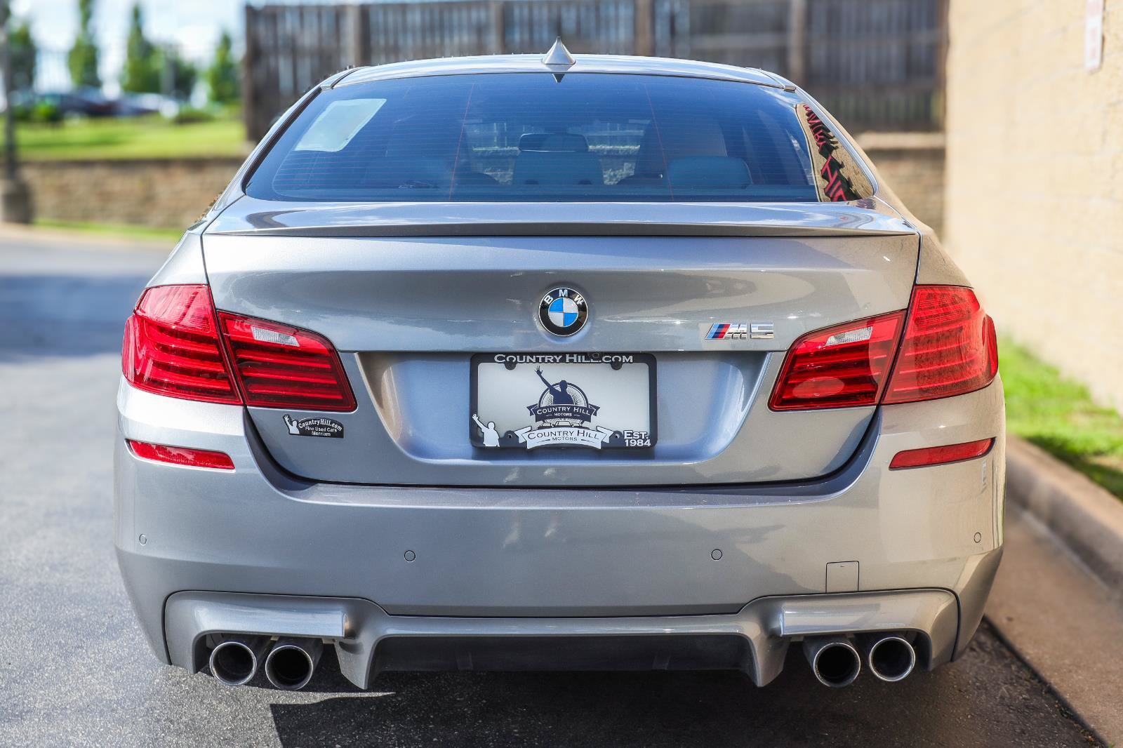 Used 2015 BMW M5 RWD image 19