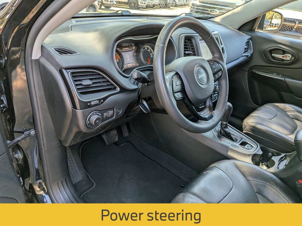 Used 2023 Jeep Cherokee Altitude Lux image 30