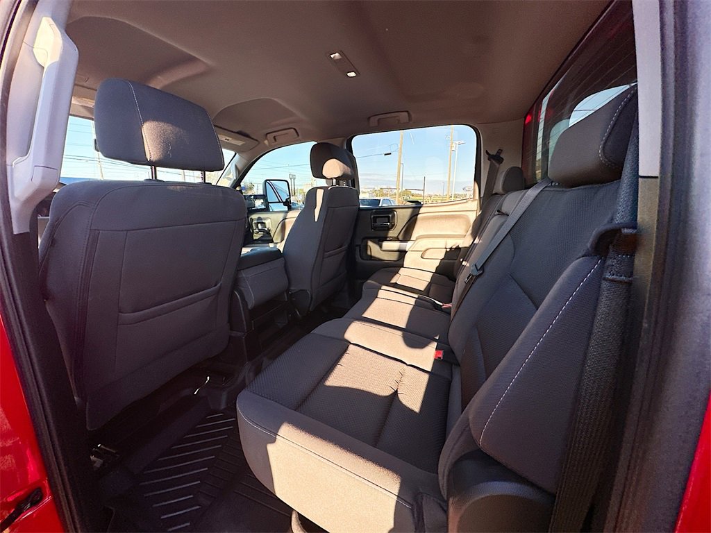 Used 2018 Chevrolet Silverado 1500 LT w/ All Star Edition image 4