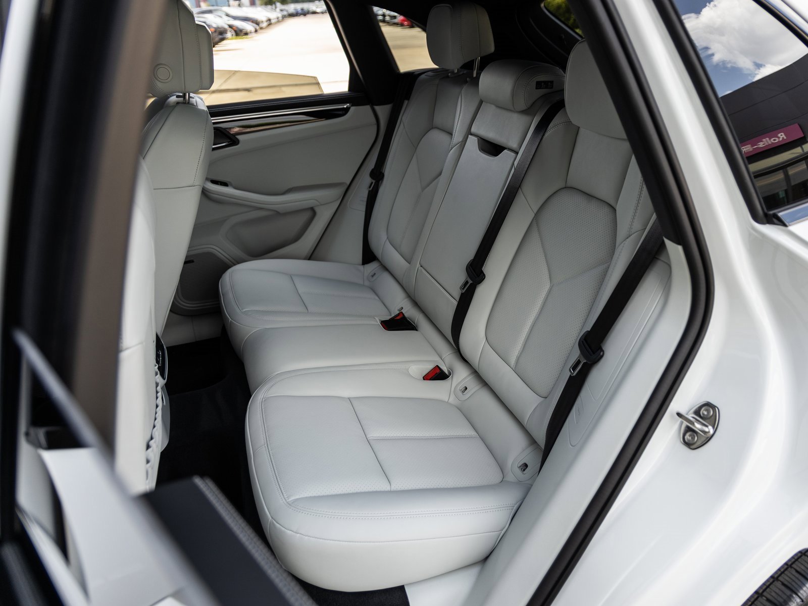 New 2026 Porsche Macan S image 37