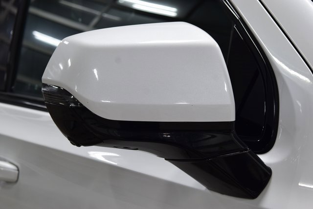 Used 2023 Cadillac Escalade Sport Platinum w/ LPO, ONYX Package image 16